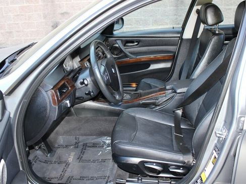 Used 2011 BMW 328i xDrive Sedan AWD/4WD image 10