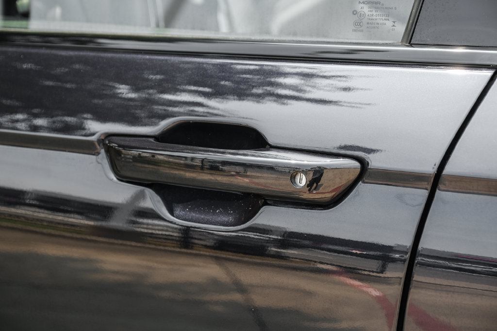 Used 2023 Jeep Grand Cherokee L Limited w/ Luxury Tech Group II AWD/4WD image 56
