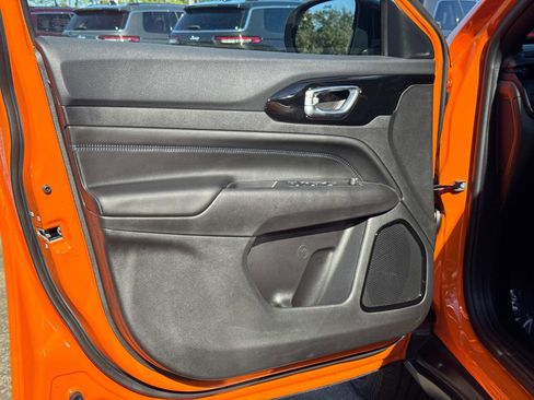 New 2026 Jeep Compass Latitude image 16