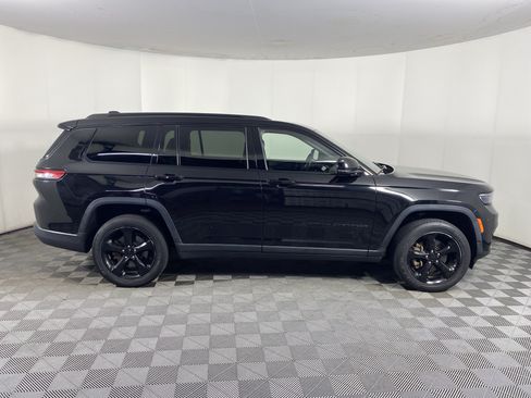 Used 2023 Jeep Grand Cherokee L Laredo AWD/4WD image 7