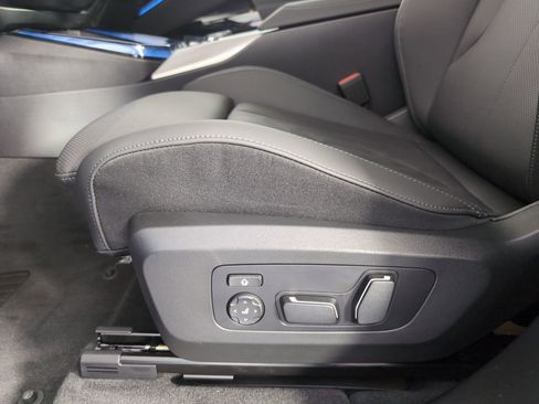 Used 2026 BMW X3 xDrive30 w/ Premium Package image 11