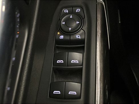 Used 2021 Chevrolet Silverado 1500 LTZ w/ Technology Package AWD/4WD image 29