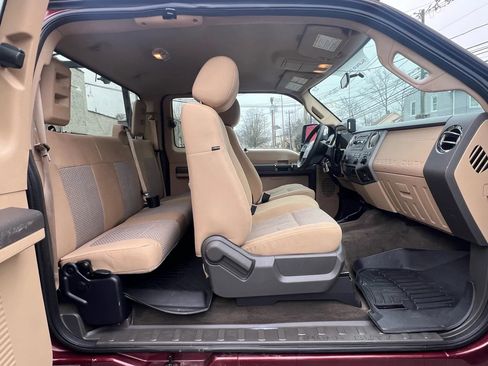 Used 2012 Ford F250 XLT w/ Snow Plow Prep Pkg image 31