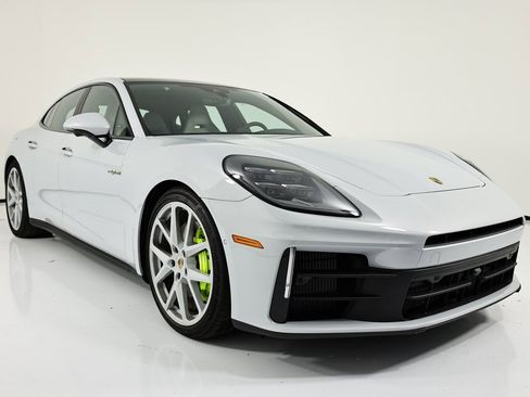New 2026 Porsche Panamera 4 image 16