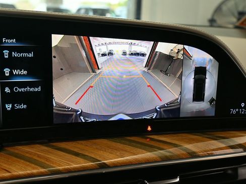 Used 2021 Cadillac Escalade Sport Platinum w/ LPO, ONYX Package image 31