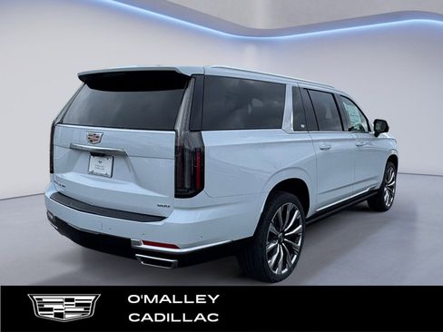 New 2026 Cadillac Escalade ESV Luxury w/ Touring Package image 5