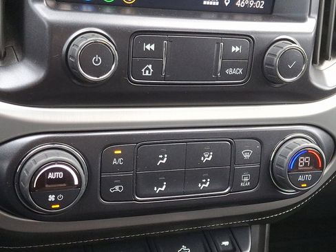 Used 2022 GMC Canyon Elevation w/ Elevation Premium Package image 16