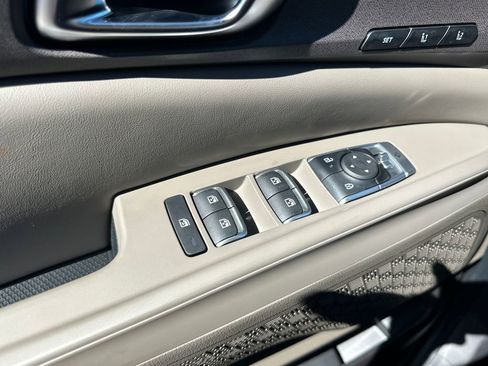 New 2026 Kia Carnival EX FWD image 11