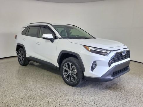 Used 2024 Toyota RAV4 XLE Premium AWD/4WD image 4
