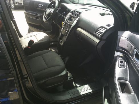 Used 2017 Ford Explorer 4WD Police Interceptor image 12