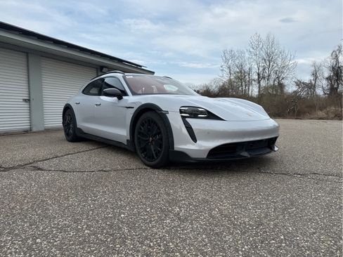 Certified 2022 Porsche Taycan Turbo AWD/4WD image 15