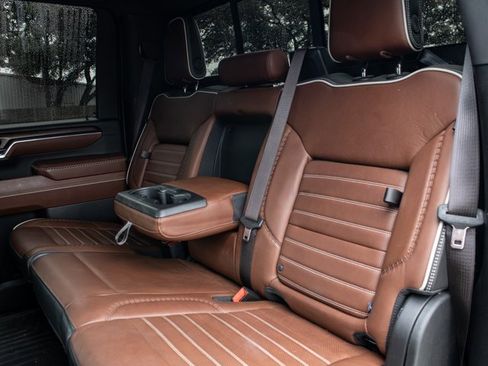 Used 2024 GMC Sierra 3500 Denali Ultimate image 20