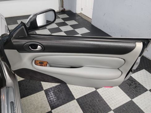 Used 2005 Jaguar XK8 Convertible RWD image 26