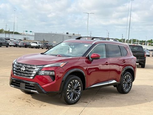 New 2026 Nissan Rogue Platinum image 4