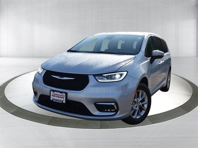 Used 2023 Chrysler Pacifica Touring-L