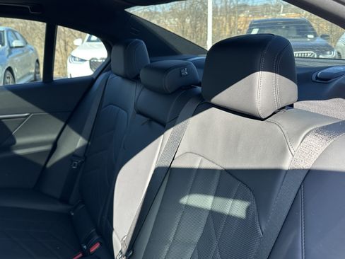 New 2026 BMW 530i xDrive w/ M Sport Package AWD/4WD image 30