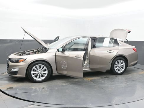 Used 2025 Chevrolet Malibu LT FWD image 38