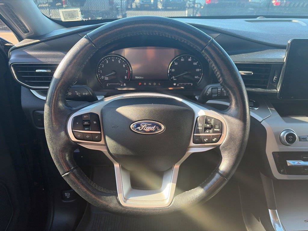 Used 2021 Ford Explorer XLT w/ Equipment Group 202A AWD/4WD image 28
