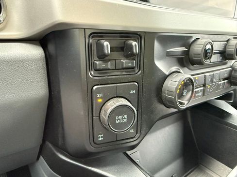 Used 2023 Ford F250 XLT w/ XLT Premium Package image 25