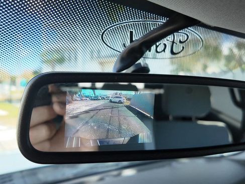 Used 2013 Ford F150 XLT w/ XLT Chrome Pkg image 14