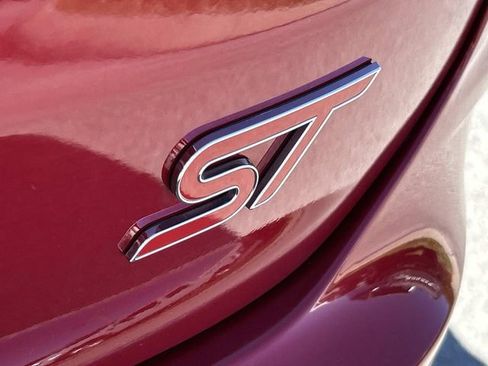 Used 2023 Ford Edge ST w/ Equipment Group 401A image 12