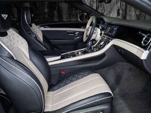 Used 2022 Bentley Continental GT image 13
