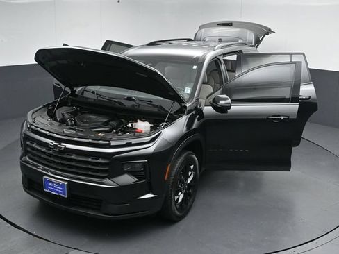 Used 2024 Chevrolet Traverse LT w/ Midnight/Sport Edition AWD/4WD image 53