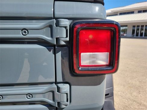 Used 2024 Jeep Wrangler Sport S image 13