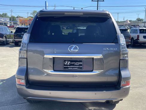 Used 2015 Lexus GX 460 w/ Premium Package AWD/4WD image 3