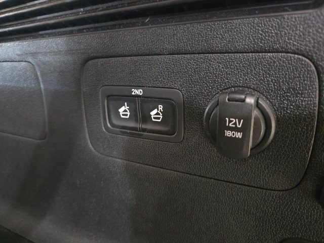 Used 2022 Kia Sorento S FWD image 26