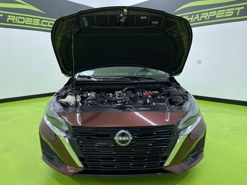 Used 2023 Nissan Altima 2.5 SV image 4