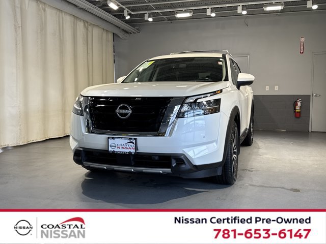 Certified 2024 Nissan Pathfinder Platinum w/ Cargo Package AWD/4WD image 1