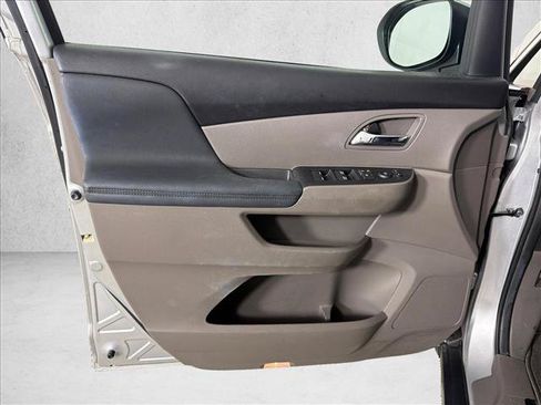 Used 2014 Honda Odyssey EX image 10