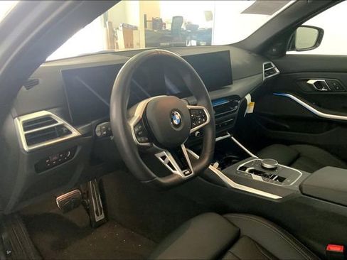 Used 2025 BMW 330i Sedan w/ M Sport Package image 7