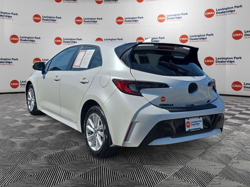 Used 2025 Toyota Corolla SE w/ SE Package FWD image 5