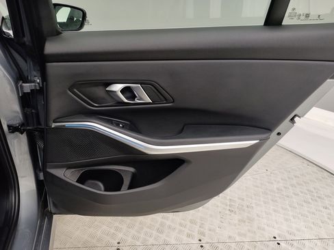 Used 2024 BMW 330i Sedan w/ Premium Package image 28