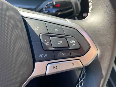 New 2025 Volkswagen Tiguan SE image 31