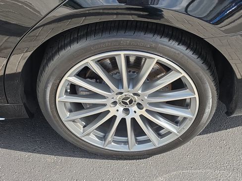 Used 2023 Mercedes-Benz S 580 4MATIC Sedan w/ AMG Line image 9