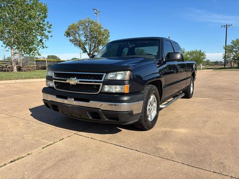 Used 2007 Chevrolet Silverado 1500 W/T image 3