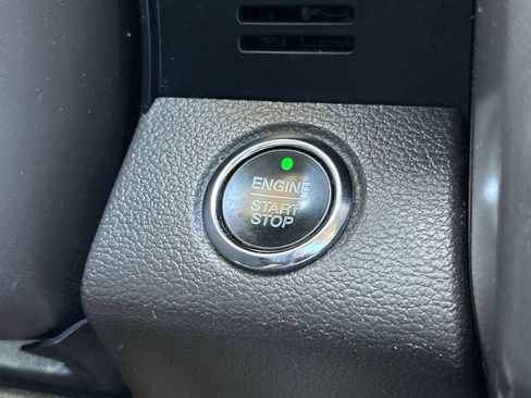 Used 2019 Ford Expedition XLT w/ Equipment Group 202A RWD image 36