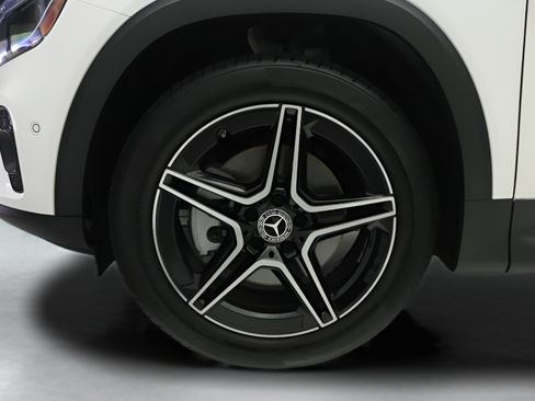 Certified 2026 Mercedes-Benz GLB 250 image 27