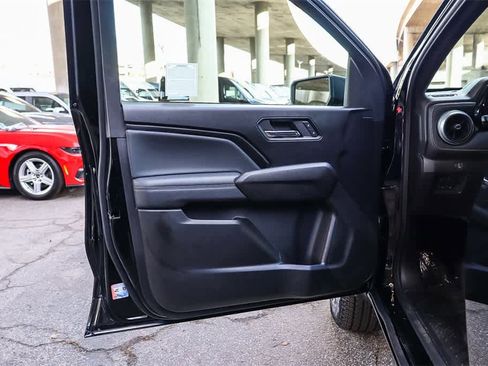 Used 2024 Chevrolet Colorado LT w/ LT Convenience Package image 22