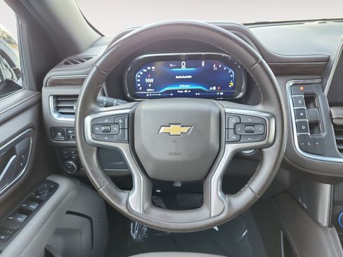 Used 2024 Chevrolet Suburban LT AWD/4WD image 12