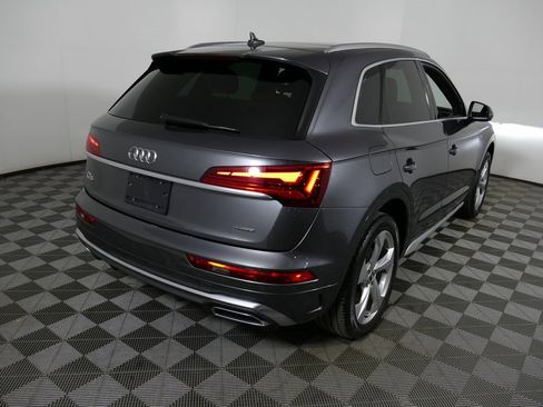 Certified 2023 Audi Q5 2.0T Premium Plus image 3