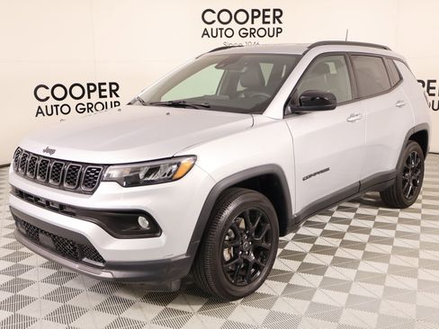 Used 2026 Jeep Compass Altitude image 10
