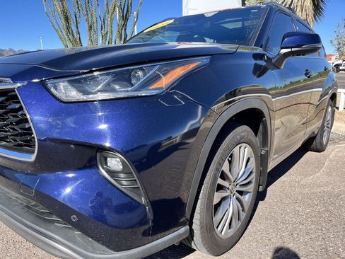 Used 2023 Toyota Highlander Platinum image 10