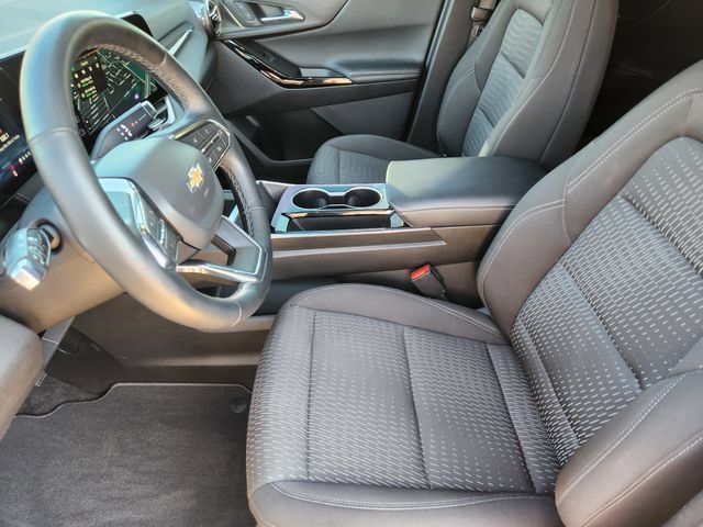 Used 2025 Chevrolet Equinox LT w/ Safety and Technology Package FWD image 13