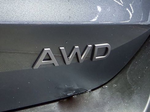 Certified 2025 Nissan Kicks SV image 8