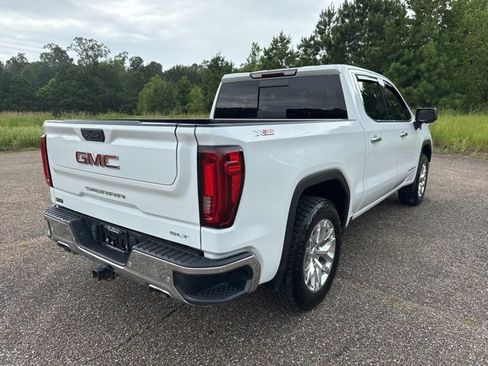 Used 2021 GMC Sierra 1500 SLT w/ SLT Premium Plus Package image 3