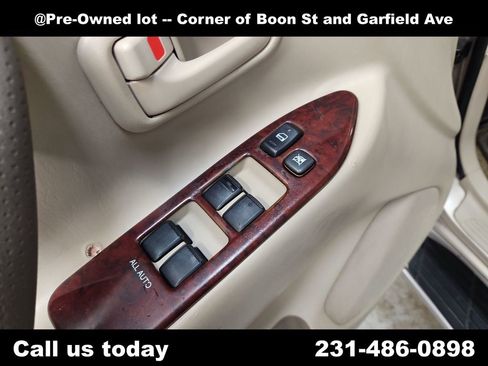 Used 2004 Toyota Land Cruiser AWD/4WD image 15